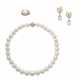 NO RESERVE | CULTURED PEARL AND DIAMOND NECKLACE, EARRINGS AND RING SUITE - Foto 1