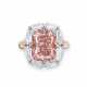 AN IMPORTANT COLOURED DIAMOND AND DIAMOND RING - фото 1