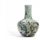 Grosse Vase mit Elstern und blühenden Pflaumen - Foto 1
