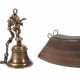 2 Glocken Indien, Bronze/Eisen/Holz u.a., Tempelglocke… - photo 1