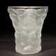 Vase mit Veilchen-Reliefdekor Vermutlich Frankreich, 2.… - Foto 1