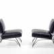 Pair of armchairs with black painted steel rod structure and black synthetic leather upholstery. Italy, 1960s. (60x66.5x71 cm.) (slight defects) - Foto 1