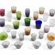 A SET OF A HUNDRED MULTICOLOR GLASSES & BOWLS - Foto 1