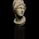 A ROMAN MARBLE ATHENA HEAD OF VESCOVALI TYPE - Foto 1