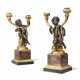 A PAIR OF LOUIS XVI-STYLE BRONZE AND ORMOLU TWO-BRANCH CANDELABRA - Foto 1