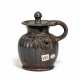 A GREEK BLACK-GLAZED LIDDED AND SPOUTED OLPE - Foto 1