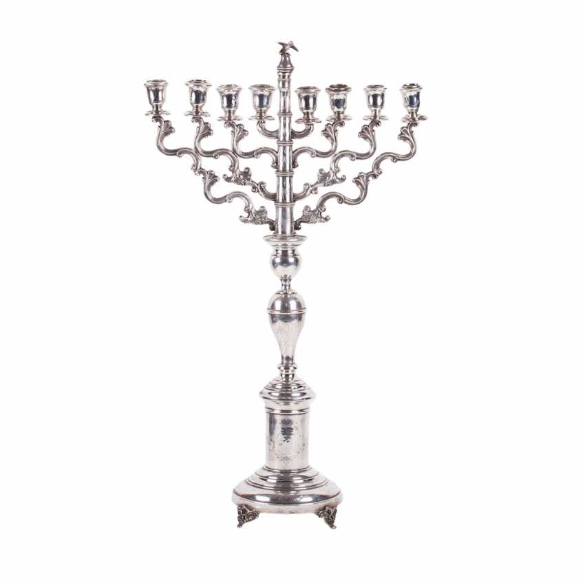 Silber Hanukkah Menorah Leuchter Online Bei Auktion Kaufen Auktionskatalog Bedeutende Werke Der Russischen Und Auslandischen Angewandte Kunst Vom 21 06 2018 Foto Preis Von Auktionslos 217 Bei Veryimportantlot Com