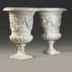 A PAIR OF LARGE ITALIAN MARBLE VASES - Foto 1