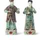 A PAIR OF CHINESE EXPORT PORCELAIN FAMILLE VERTE FIGURES OF A LADY AND GENTLEMAN - Foto 1