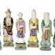 A GROUP OF SIX CHINESE EXPORT PORCELAIN FAMILLE ROSE FIGURES OF IMMORTALS - Foto 1