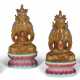 A GROUP OF FOUR CHINESE FAMILLE ROSE FIGURES OF AVALOKITESVARA - Foto 1