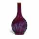 A CHINESE FLAMBÉ-GLAZED BOTTLE VASE - Foto 1