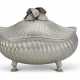 A SILVER SOUP TUREEN AND COVER - фото 1