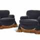 A PAIR OF VELVET-UPHOLSTERED CLUB CHAIRS - Foto 1