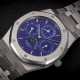 AUDEMARS PIGUET, ROYAL OAK PERPETUAL CALENDER REF. 25820ST ‘YVES KLEIN’, AN EXTREMELY RARE STEEL AUTOMATIC WRISTWATCH - Foto 1