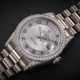 ROLEX, DAY-DATE REF. 118389, A GOLD AND DIAMOND-SET WRISTWATCH WITH DIAMOND-SET DIAL - Foto 1