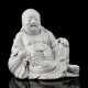 Dehua-Figur des Budai in entspannter Haltung - фото 1