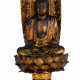Figur des Amida auf einem Lotosthron aus Holz mit Lackvergoldung - photo 1