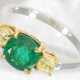Bicolor-Goldschmiedering mit schönem Smaragd und gelben Fancy Diamanten - photo 1