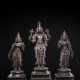 Triade mit Bronzen des Vishnu, Shri Devi und Bhu - фото 1