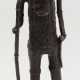 Benin: Bronzefigur Krieger. - photo 1