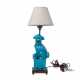Turquoise glazed guardian lion table lamp, - Foto 1