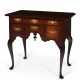 A QUEEN ANNE PLUM-PUDDING MAHOGANY DRESSING TABLE - фото 1