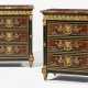 A PAIR OF FRENCH ORMOLU-MOUNTED EBONIZED AND BOULLE BRASS AND PEWTER-INLAID AMARANTH MEUBLES-D`APPUI - Foto 1