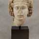 A ROMAN MARBLE HEAD OF DIONYSUS - Foto 1