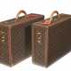A PAIR OF PERSONALIZED BROWN MONOGRAM CANVAS HARDSIDED SUITCASES - Foto 1