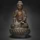 A LARGE PARCEL-GILT LACQUERED BRONZE FIGURE OF BUDDHA - Foto 1