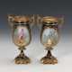 2 Vasen mit Watteaumalerei und Metallmo - Foto 1