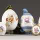 A COLLECTION OF SIX PORCELAIN EGGS Russian, 19th/early 2 - Foto 1