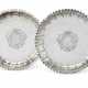 A PAIR OF GEORGE II BRITANNIA STANDARD SILVER STRAWBERRY DISHES - Foto 1