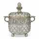 A GERMAN SILVER TWO-HANDLED PUNCH BOWL AND COVER - Foto 1
