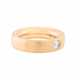 Beautifully shaped band ring with diamond of approx. 0.25 ct, - фото 1