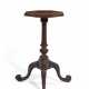 A GEORGE III MAHOGANY KETTLE STAND - Foto 1