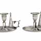 A PAIR OF GEORGE III SILVER CHAMBER CANDLESTICKS - Foto 1