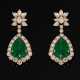 Paar prachtvolle Juwelen-Ohrgehänge mit Smaragden - Foto 1