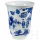 Blau-weiße Vase mit figürlicher Szene, China, Ende 19./20. Jhdt. - photo 1