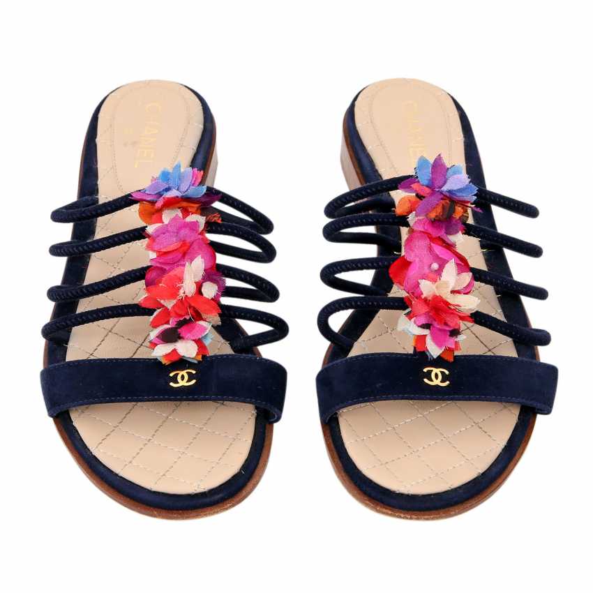 CHANEL sandals Size 38C. — buy at 