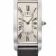CARTIER. AN EXTREMELY RARE AND EARLY RECTANGULAR CURVED PLATINUM WRISTWATCH PRESENTED TO THE PRESENT OWNER’S FATHER, JULY 4, 1926 - Foto 1