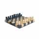 A BLEU INDIGO MAPLE WOOD HORSECUT CHESS SET - Foto 1