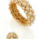 CHANEL
Pearl and intertwined yellow… - фото 1