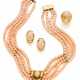 Pink coral and yellow gold jeweller… - фото 1