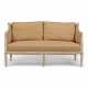 A NORTH EUROPEAN PARCEL-GILT AND WHITE-PAINTED CARVED WOOD AND COMPOSITION SOFA - Foto 1