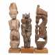 3 figural sculptures made of wood. AFRICA, 20th c.: - Foto 1
