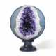 AN AMETHYST GEODE SPHERE - Foto 1