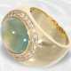 Ring: breiter und sehr schöner Goldschmiedering mit großem Cat's-Eye Cabochon und weißen Saphiren - фото 1