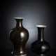 Zwei Vasen mit 'Mirror Black'-Glasur - фото 1